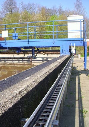 Energy Chain® for primary clarifier cleaning mechanism 