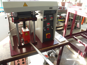 Lab press with four-column unit.