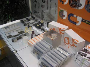 igus® plain bearings and product boxes on the exhibition stand