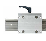 Hand clamp for linear guide